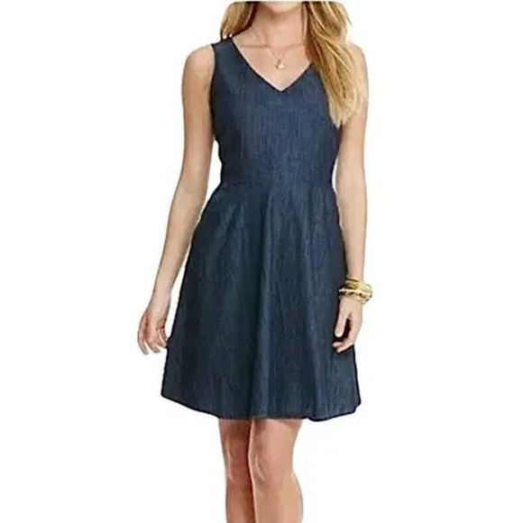Vineyard Vines Dresses & Skirts - Vineyard Vines Blue Chambray Cotton V-Neck Sleeveless Fit & Flare Dress